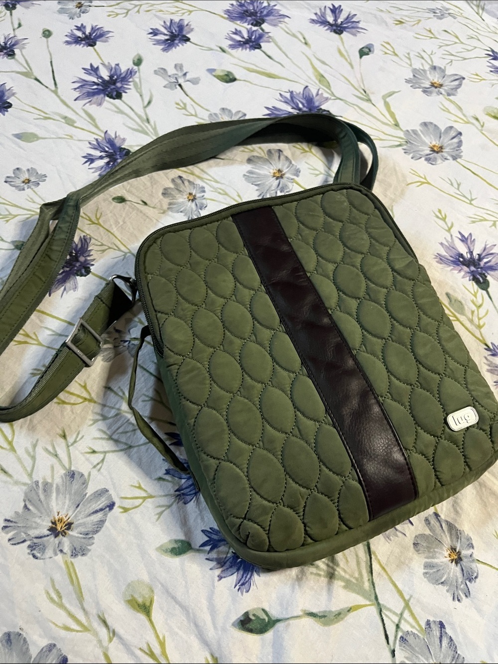 Vintage Lug Olive Green Quilted Messenger Bag